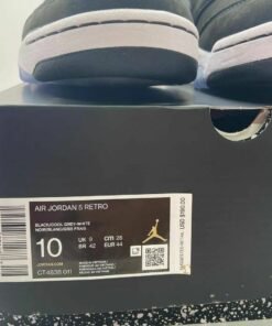 Shoe authentics pallets
